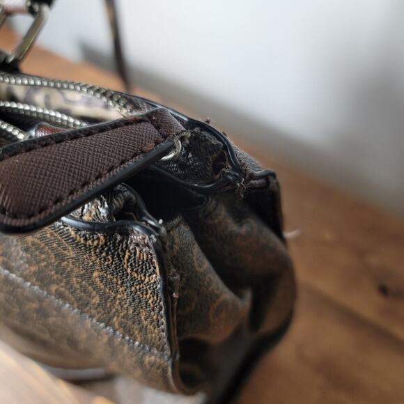 Womens Guess Purse Handbag Brown Shoulder Bag 15x12x5 - Picture 6 of 10